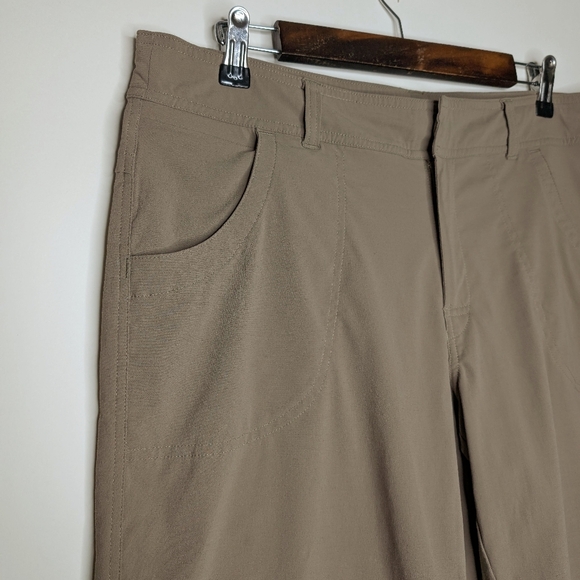 Lucy Women's Light Tan Athletic Casual Khaki Outdoor Hiking Shorts Size Large - Picture 5 of 14
